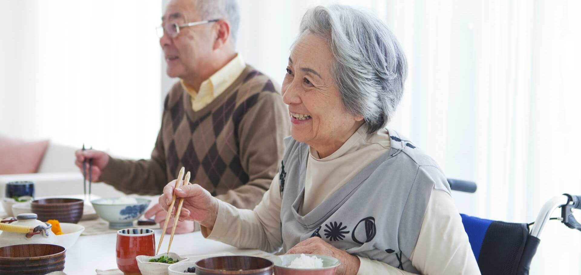 Điều nhanh nhất khiến người nghỉ hưu suy sụp, không chỉ rượu bia thuốc lá mà chính là 3 thói quen sau- Ảnh 2.