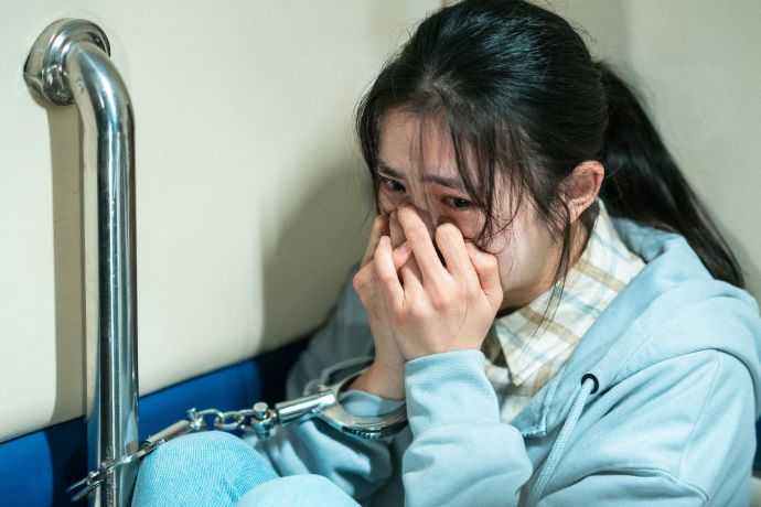 12 tuổi bị đuổi khỏi nhà, quỳ dưới sân nắng vì điểm thấp: Thứ cảm giác tủi thân đó theo cả đời- Ảnh 2.