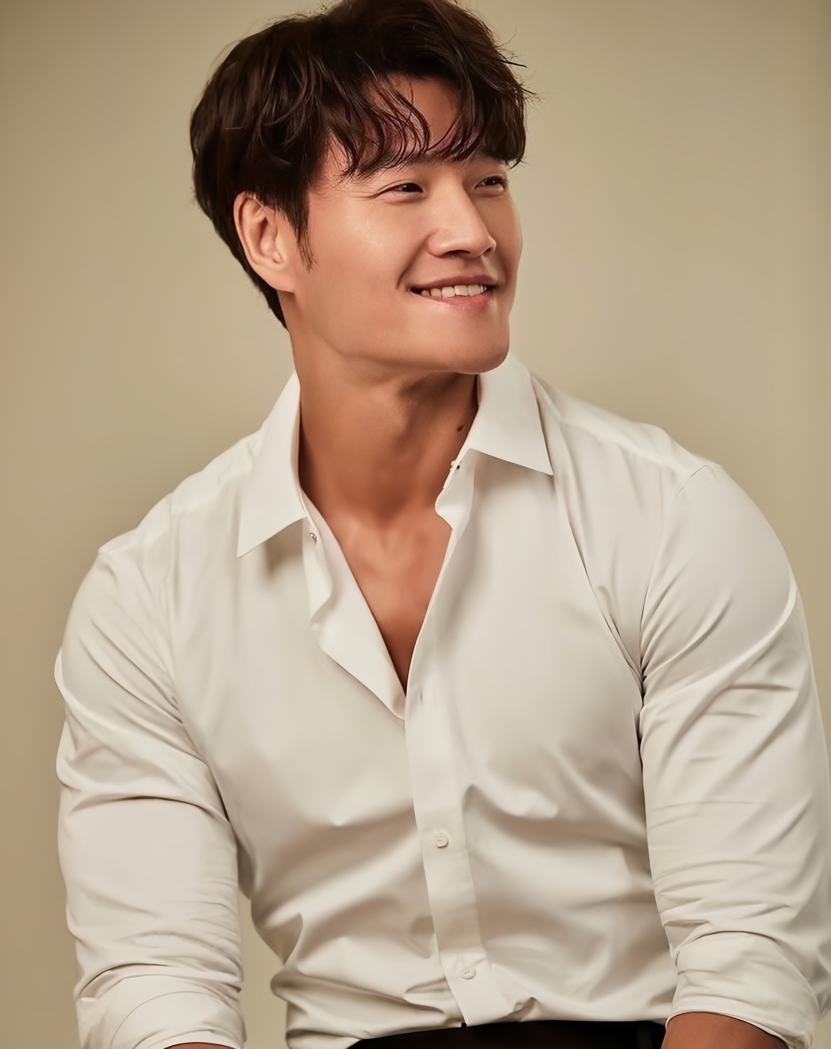Kim Jong Kook: Trai đẹp từ chối miễn nghĩa vụ quân sự, 