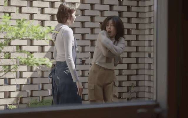 Ai chưa xem phim H&agrave;n n&agrave;y l&agrave; may mắn lớn: Kịch bản dở ơi l&agrave; dở, rating thấp nhất lịch sử cũng chẳng oan