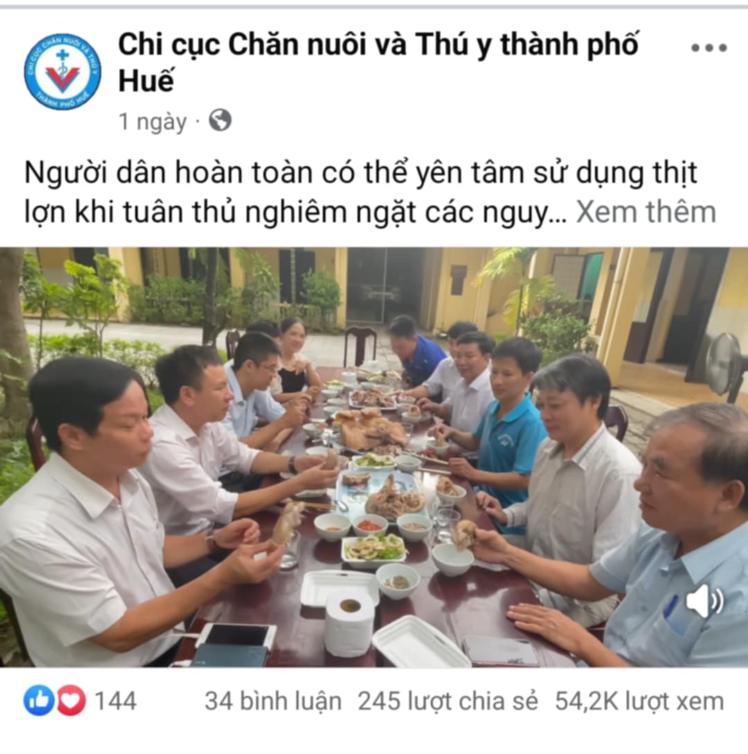 Cán bộ thú y Huế cùng ăn giò heo để vận động người dân tiêu thụ thịt an toàn- Ảnh 1.