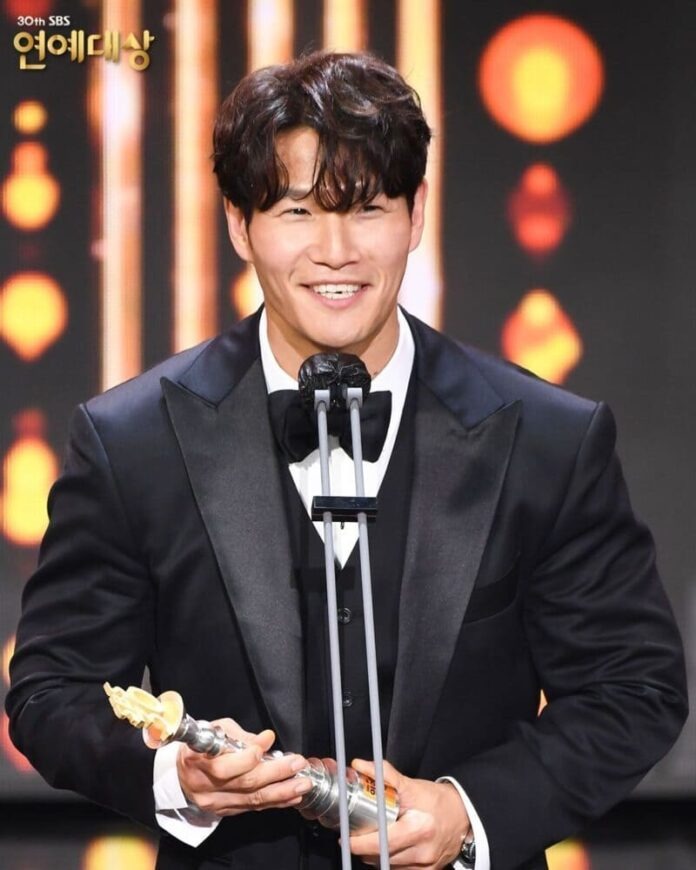 Kim Jong Kook: Trai đẹp từ chối miễn nghĩa vụ quân sự, 