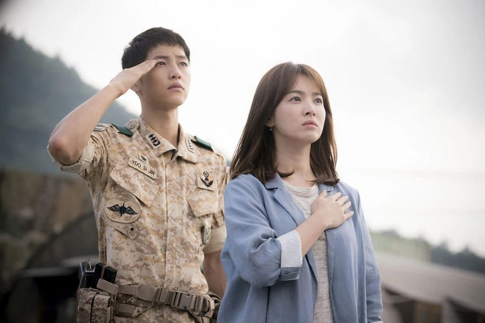 10 cặp đôi đẹp nhất Hàn Quốc: Son Ye Jin - Hyun Bin đội sổ, hạng 1 đố ai tìm ra góc chết- Ảnh 1.