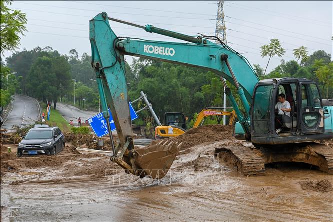 Lũ quét bất ngờ tại miền Bắc Trung Quốc, ít nhất 10 người thiệt mạng- Ảnh 2.