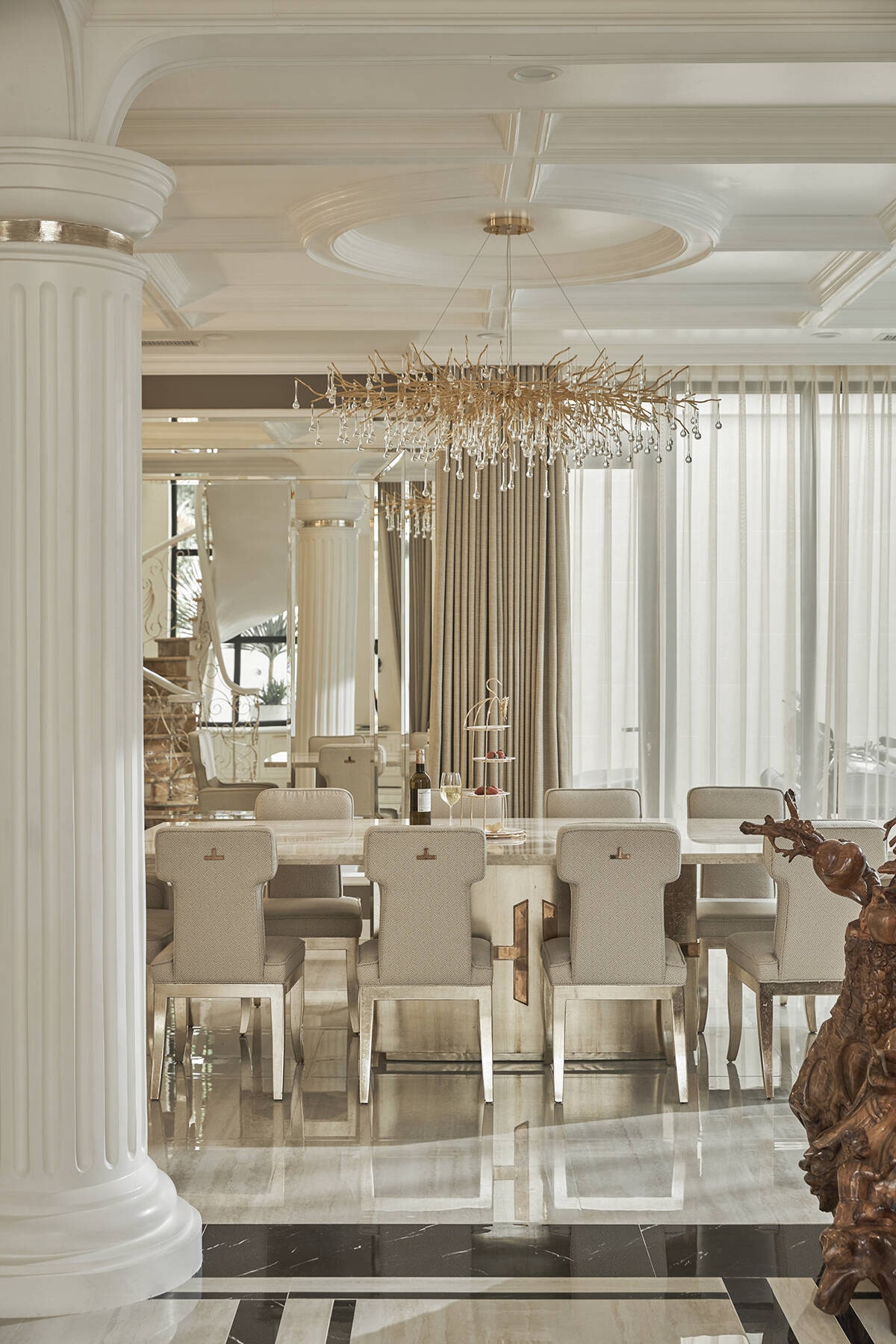 "Chị đại" Lệ Quyên flex biệt thự 600m²: Xa hoa đến mức ngôn từ khó diễn đạt, sang chấn thị giác toàn dân mạng- Ảnh 12.