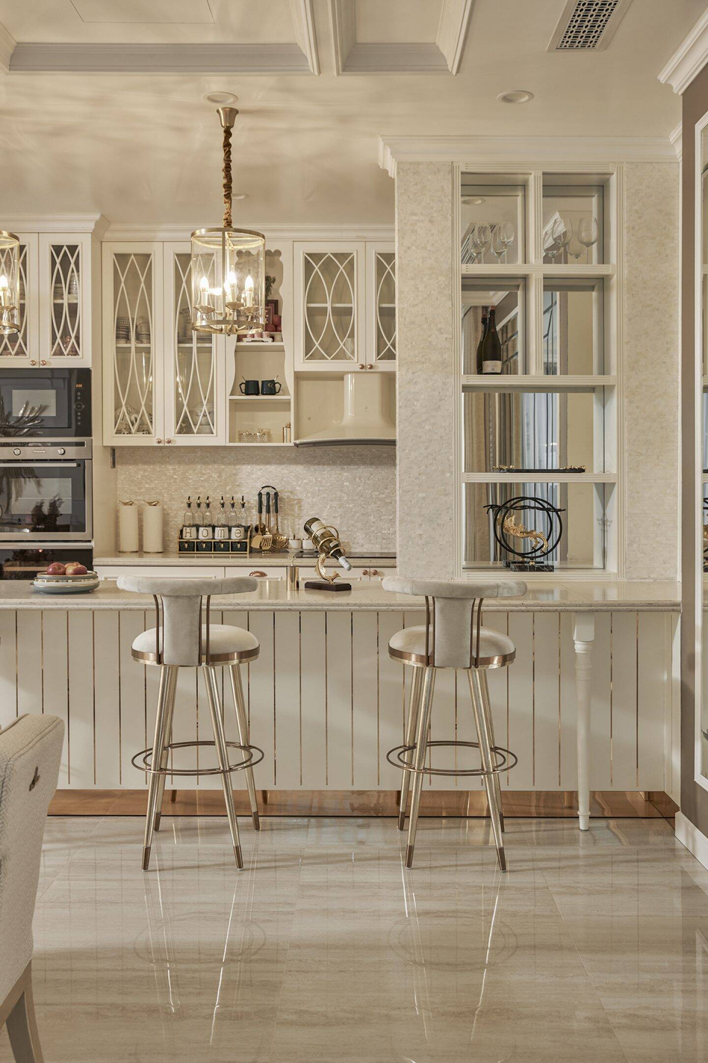"Chị đại" Lệ Quyên flex biệt thự 600m²: Xa hoa đến mức ngôn từ khó diễn đạt, sang chấn thị giác toàn dân mạng- Ảnh 13.