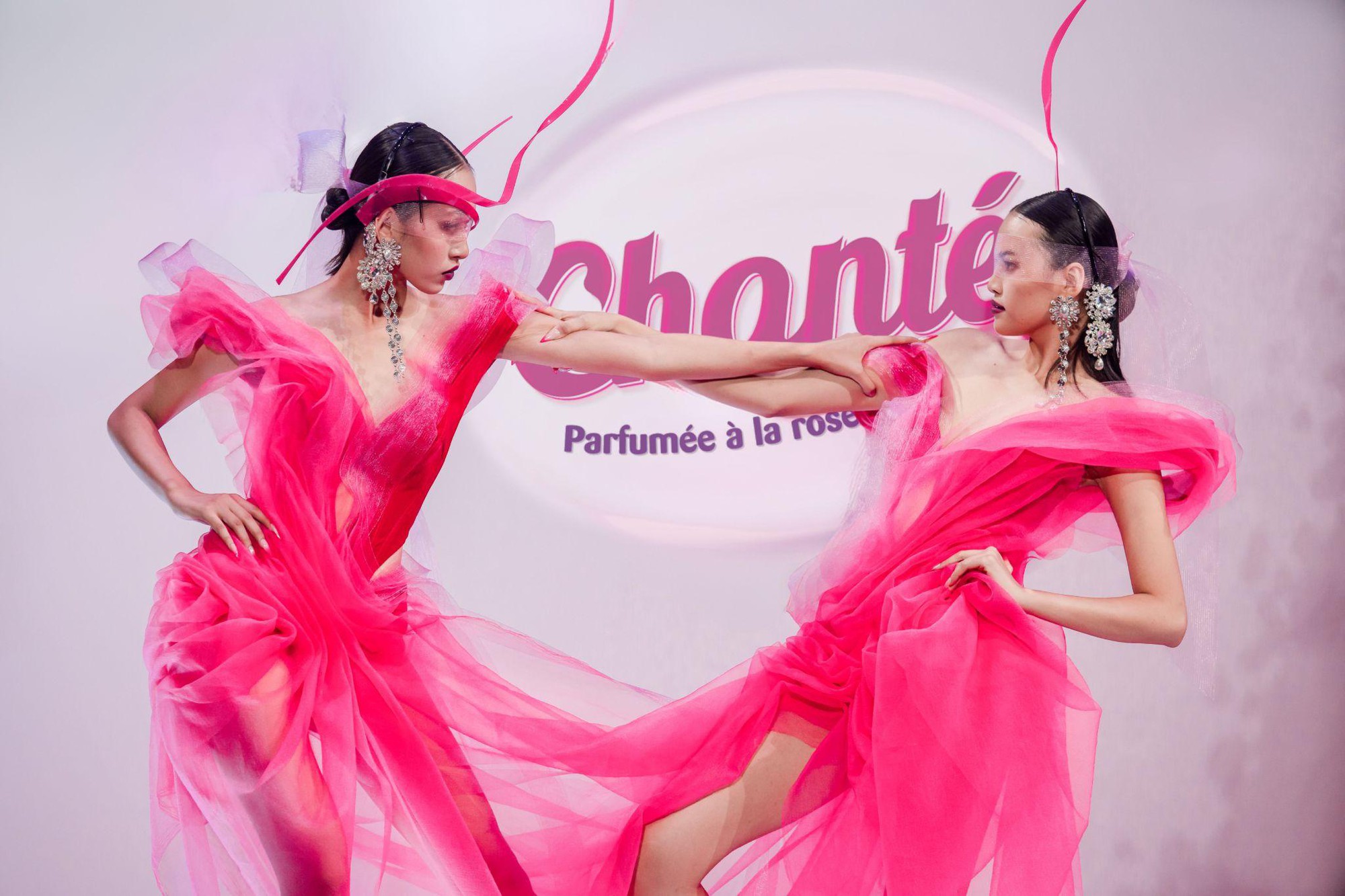 Tập 3 Vietnam’s Next Top Model 2025: Bản lĩnh Top Model – Ngã cũng phải thanh lịch!- Ảnh 3.