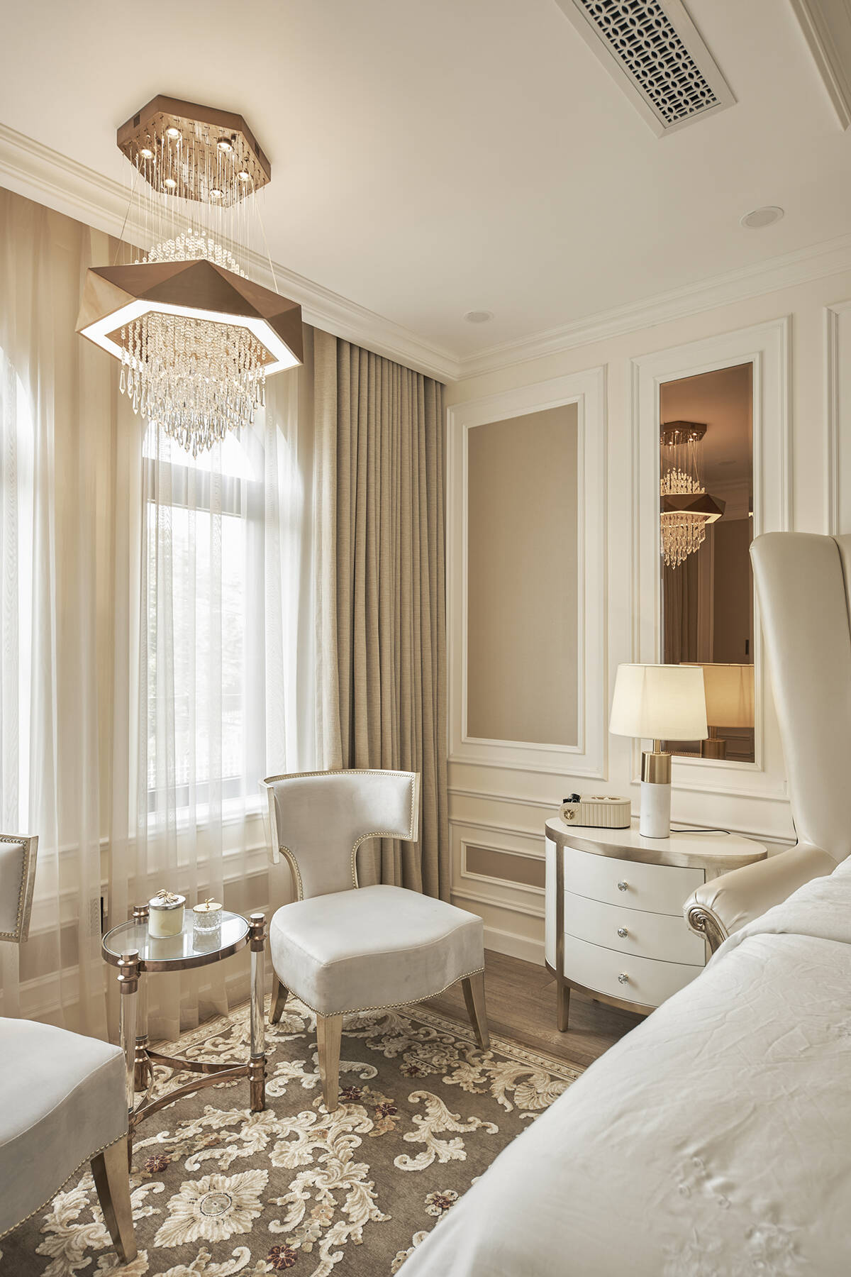"Chị đại" Lệ Quyên flex biệt thự 600m²: Xa hoa đến mức ngôn từ khó diễn đạt, sang chấn thị giác toàn dân mạng- Ảnh 19.