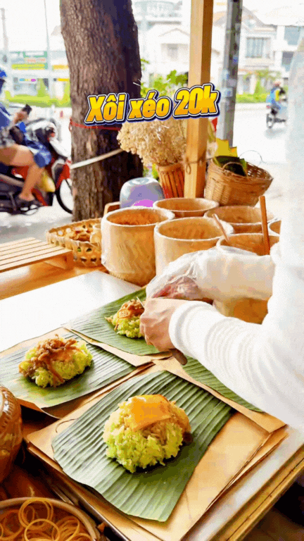 Quầy xôi xéo lá dứa nổi như cồn ở Cần Thơ: Chỉ 15k mà vừa ngon vừa chắc bụng, còn được xem cô chủ "múa tay" cực điệu nghệ!- Ảnh 14.