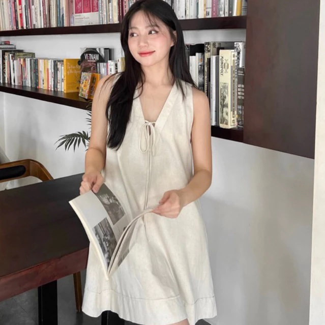 Son Ye Jin không hề nao núng khi diện đầm "hở trên ngắn dưới"- Ảnh 8.