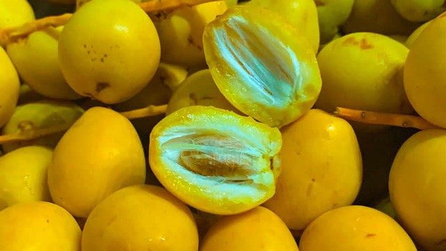 Loại quả được ví như "đường tự nhiên", ngọt mà không hại, giá rẻ hơn cherry, ăn tươi hay khô đều được- Ảnh 2.