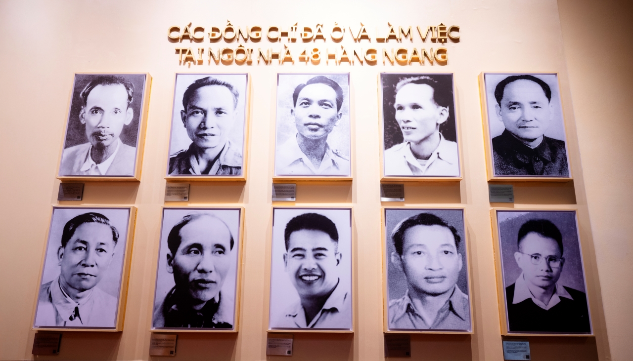Khung cảnh bất ngờ bên trong ngôi nhà đặc biệt giữa lòng phố cổ Hà Nội sau 80 năm- Ảnh 9.