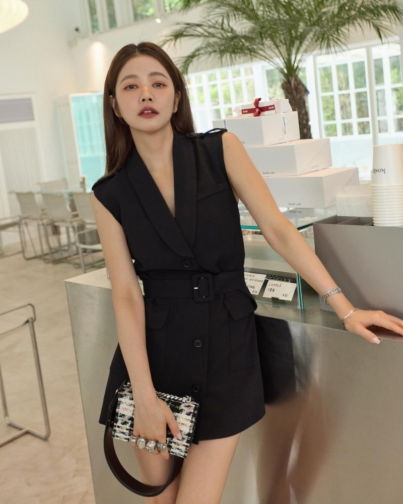 50 tuổi, người phụ này khiến nhiều người trầm trồ với 8 bí kíp giữ dáng và dưỡng da- Ảnh 5.