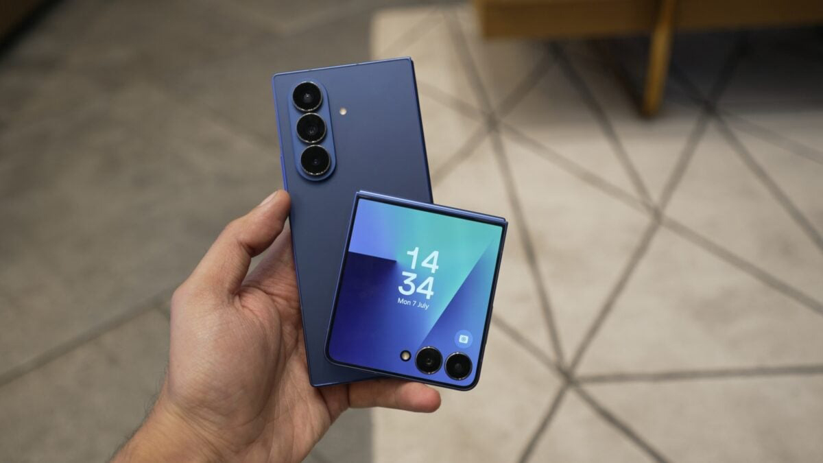 Điện thoại gập Samsung 