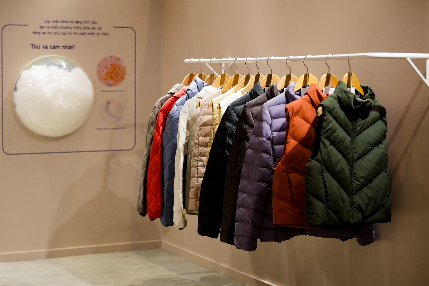 Outfit thu đông của hội sành mặc sẽ không thể thiếu bộ đôi iconic này từ UNIQLO- Ảnh 1.