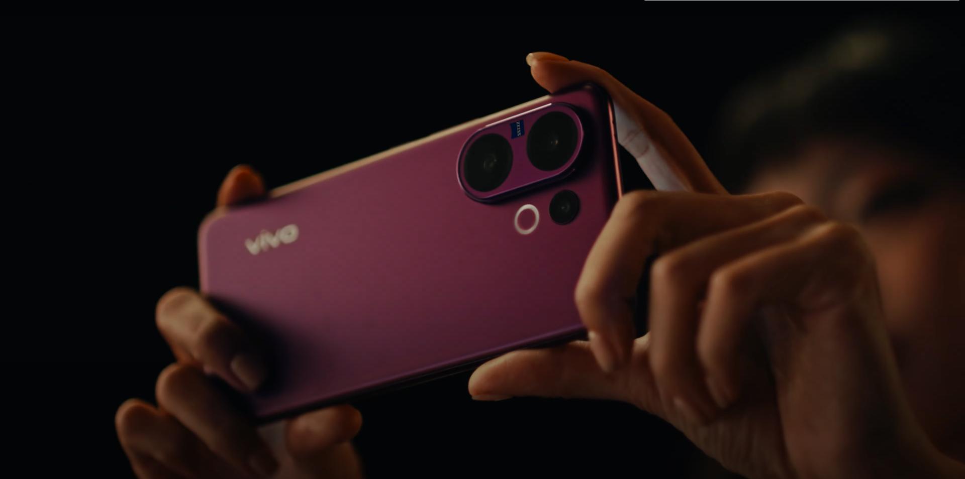Màu sắc của vivo V60 được hé lộ trong MV Thả Anh Ra của Quang Hùng MasterD- Ảnh 4.