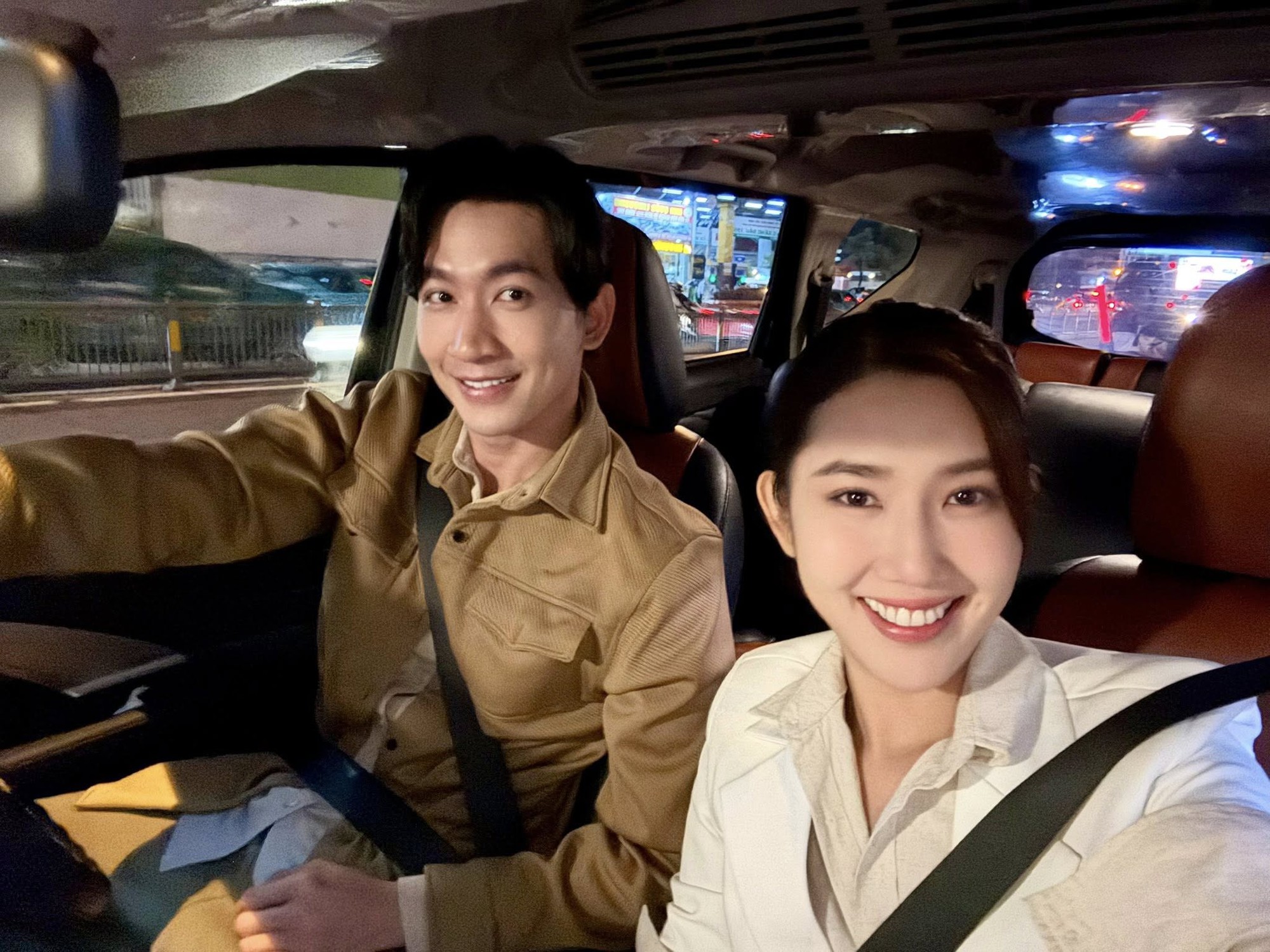Phim Việt 18+ gây sốc với cảnh nóng khét lẹt: Bạo đến mức ai cũng bức thở, cặp chính đẹp đôi nhất nhì Vbiz- Ảnh 6. Phim Việt 18+ gây sốc với cảnh nóng khét lẹt: Bạo đến mức ai cũng bức thở, cặp chính đẹp đôi nhất nhì Vbiz- Ảnh 6.