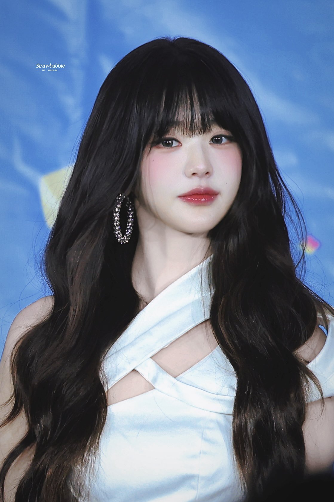 3 giây bị "quăng mic" khiến công chúa Kpop giật thót tim- Ảnh 5.