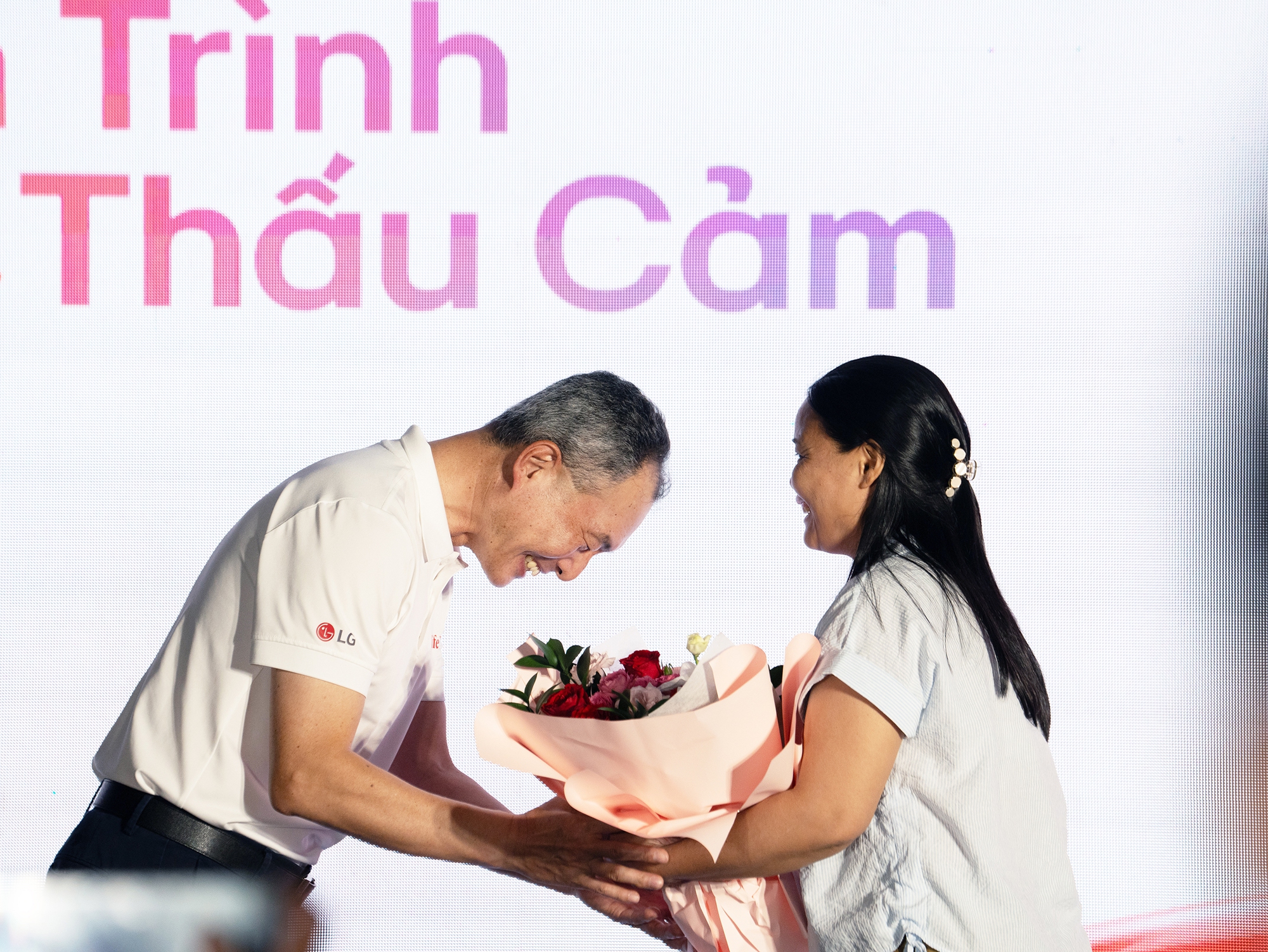 Mục sở thị triển lãm The Art-ffection by LG: "Chạm mở - Thấu cảm - Lan tỏa"- Ảnh 8.