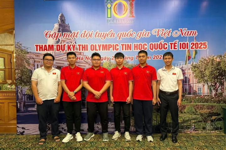 4/4 học sinh Việt giành huy chương Olympic Tin học quốc tế 2025- Ảnh 1. 4/4 học sinh Việt giành huy chương Olympic Tin học quốc tế 2025- Ảnh 1.