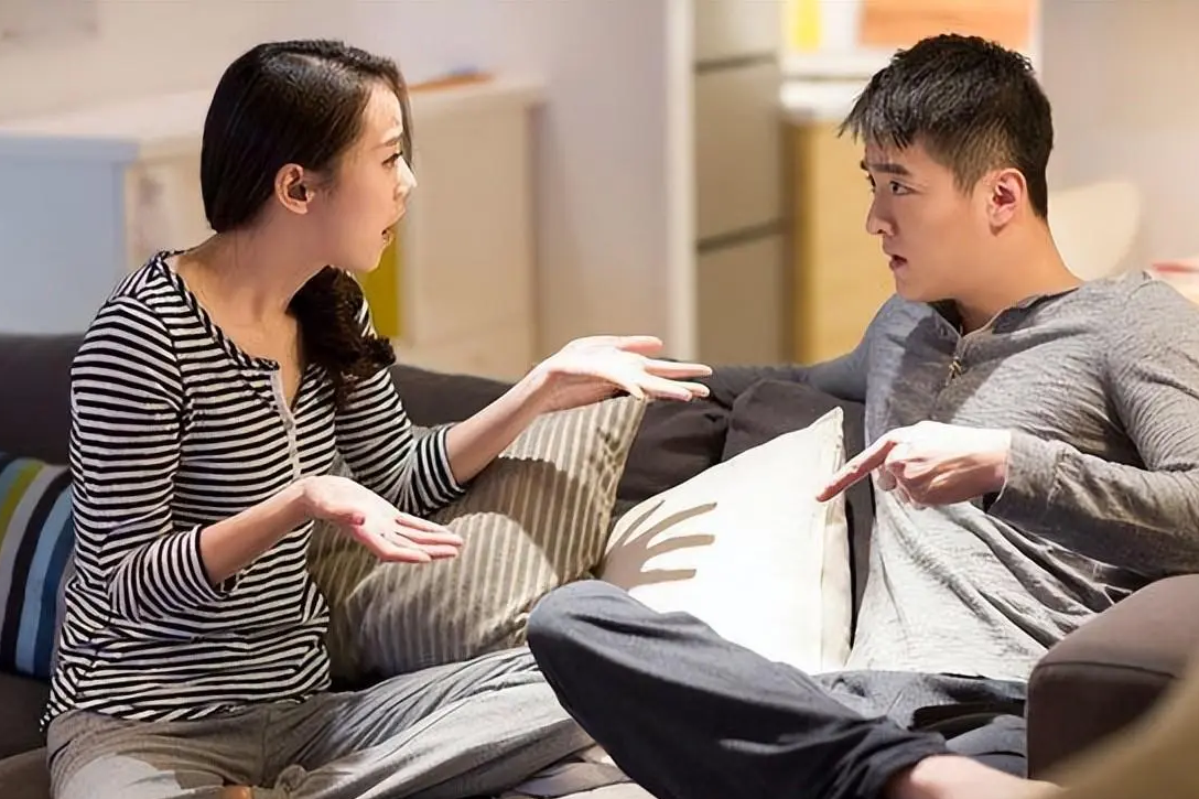 Chồng đau tim phải cấp cứu, vợ đứng ra trả viện phí rồi nhắn đúng một câu khiến mẹ chồng chết lặng- Ảnh 1.