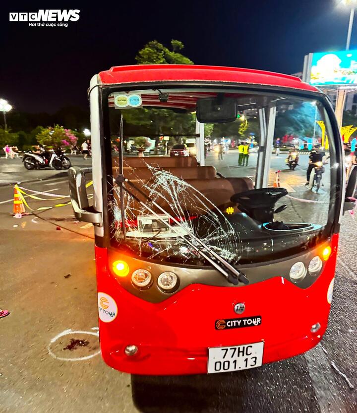 Xe điện du lịch tông 3 người thương vong ở Gia Lai- Ảnh 1.