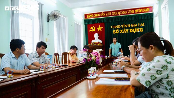 Tạm dừng hoạt động xe điện du lịch sau vụ tông 3 người thương vong ở Gia Lai- Ảnh 1.