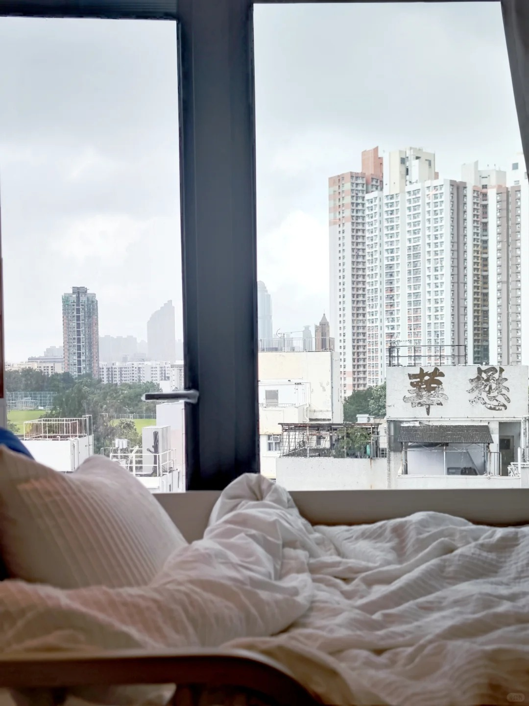 Ngôi nhà 12m² có đủ 2 phòng ngủ, 2 phòng khách và cả ban công - sống nhỏ mà không hề thiếu thốn- Ảnh 5.