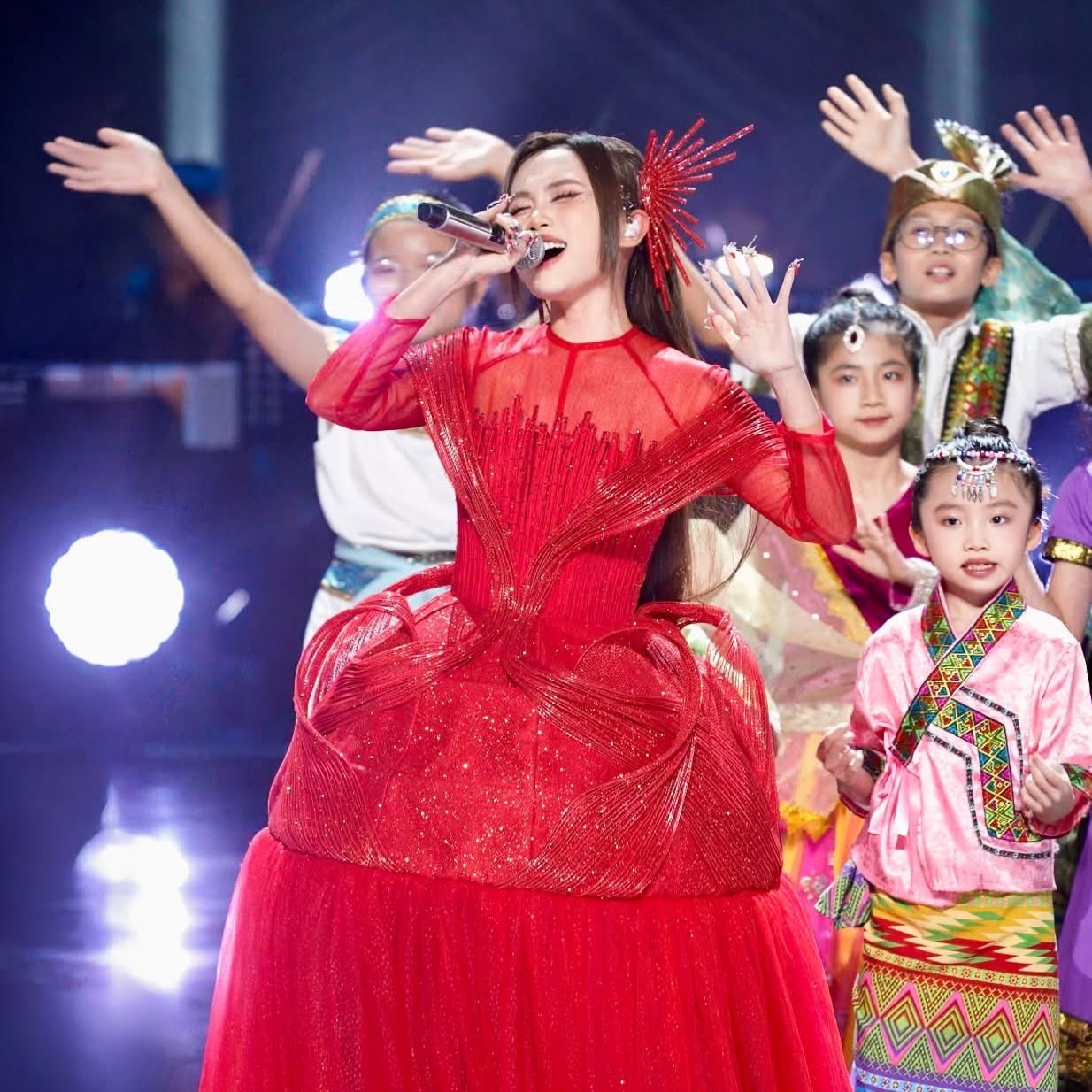 2 điểm bất thường tại Chung kết Sing! Asia chứng minh Phương Mỹ Chi bị xử ép lộ liễu?- Ảnh 2.