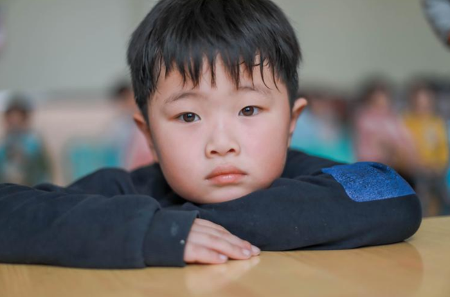 Ngỡ ngàng: 1 hành động trông "dị hợm" ở trẻ lại được nhà tâm lý người Nga chỉ ra là biểu hiểu của trí tuệ vượt trội!- Ảnh 1.