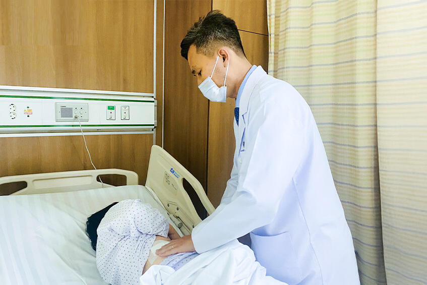 Thận "hóa đá, trắng xóa", xù xì biến dạng do lao- Ảnh 3.