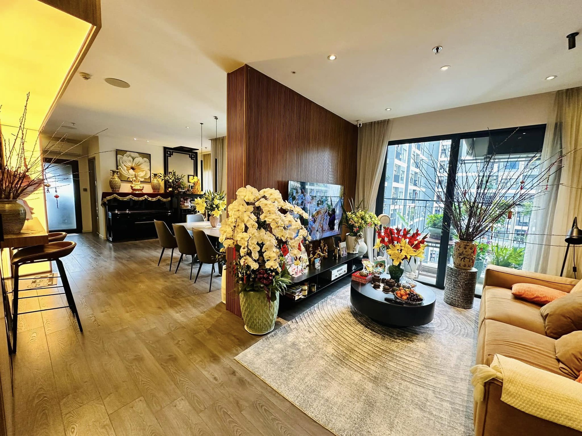 Nhan sắc tuổi 40 và cuộc sống sang chảnh của đại úy công an là mỹ nhân Nhật ký Vàng Anh đình đám- Ảnh 6.