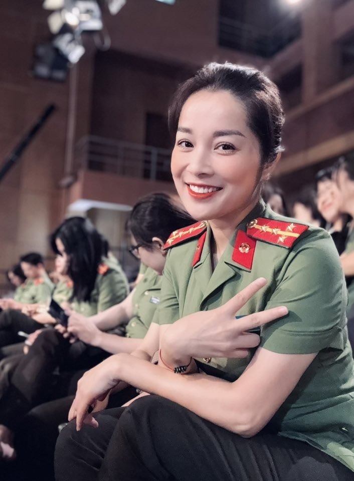 Nhan sắc tuổi 40 và cuộc sống sang chảnh của đại úy công an là mỹ nhân Nhật ký Vàng Anh đình đám- Ảnh 2.