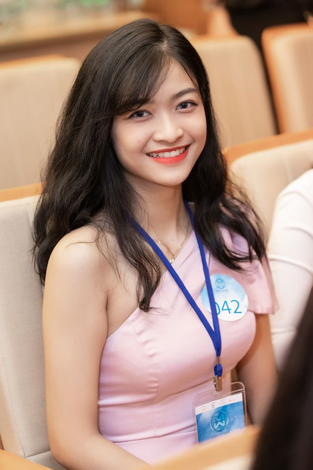 Á hậu Việt bị chê nhan sắc: Quyết 
