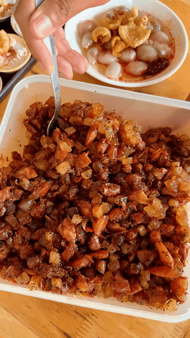 Quán bánh bèo - bánh nậm - bánh lọc 30 năm tuổi chuẩn vị Huế: Du khách thấy là thèm, người xa quê bỗng nhớ quê da diết!- Ảnh 6.