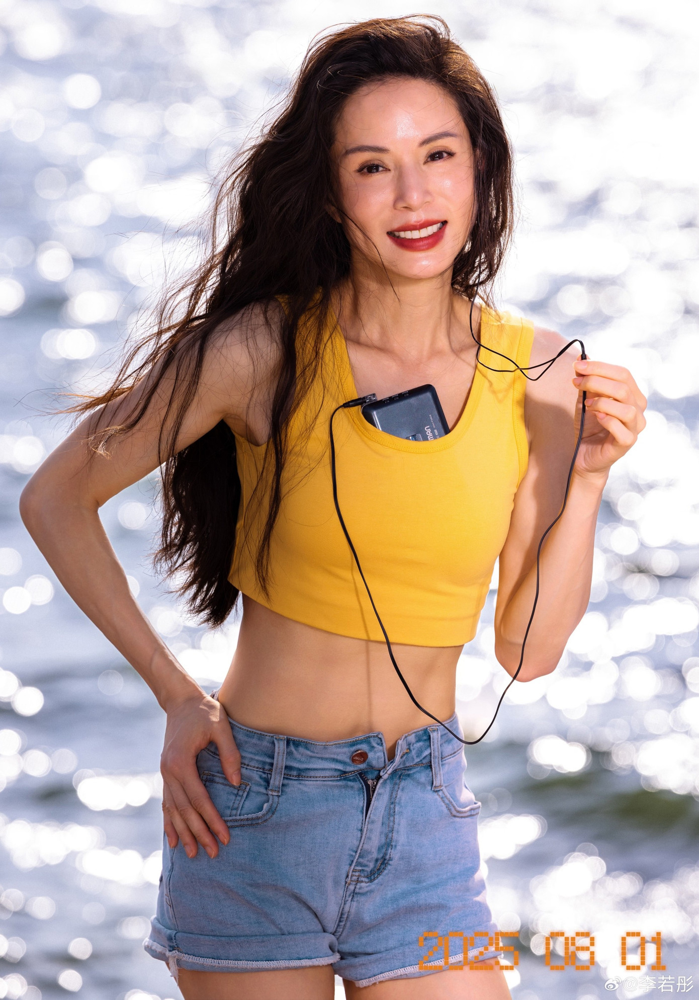 Lý Nhược Đồng tuổi 59 vẫn trẻ mãi, sau 35 năm vòng eo săn gọn hơn cả thời thiếu nữ nhờ tuân thủ 1 kiểu ăn uống: Không hề ăn kiêng!- Ảnh 2.