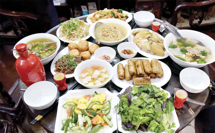 Cỗ Bát Tràng vừa thành Di sản văn hóa phi vật thể Quốc gia có gì hấp dẫn?- Ảnh 1.