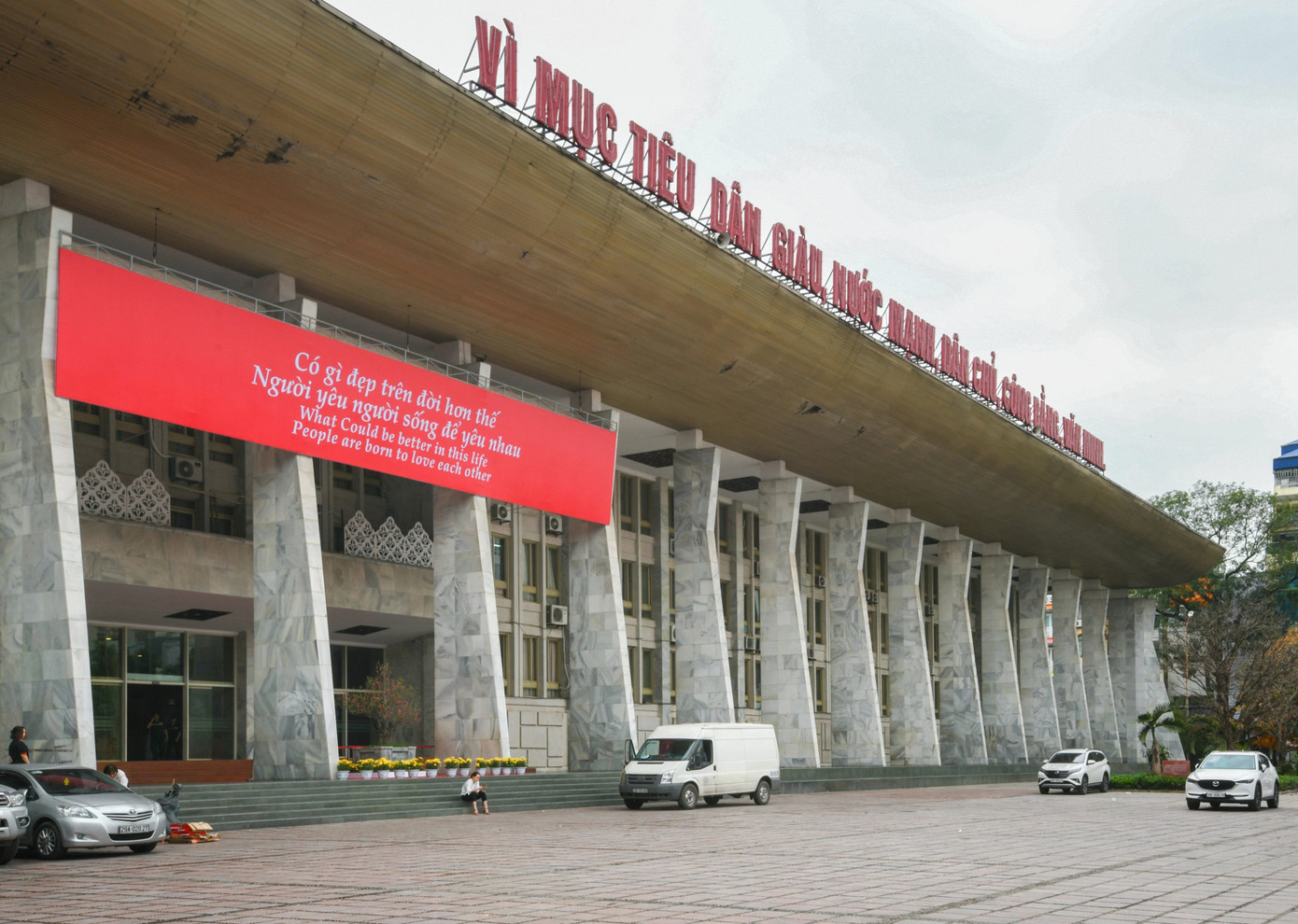 Hà Nội bố trí trụ sở xã, phường, trường học làm nơi đỗ xe phục vụ lễ diễu binh, diễu hành- Ảnh 1.