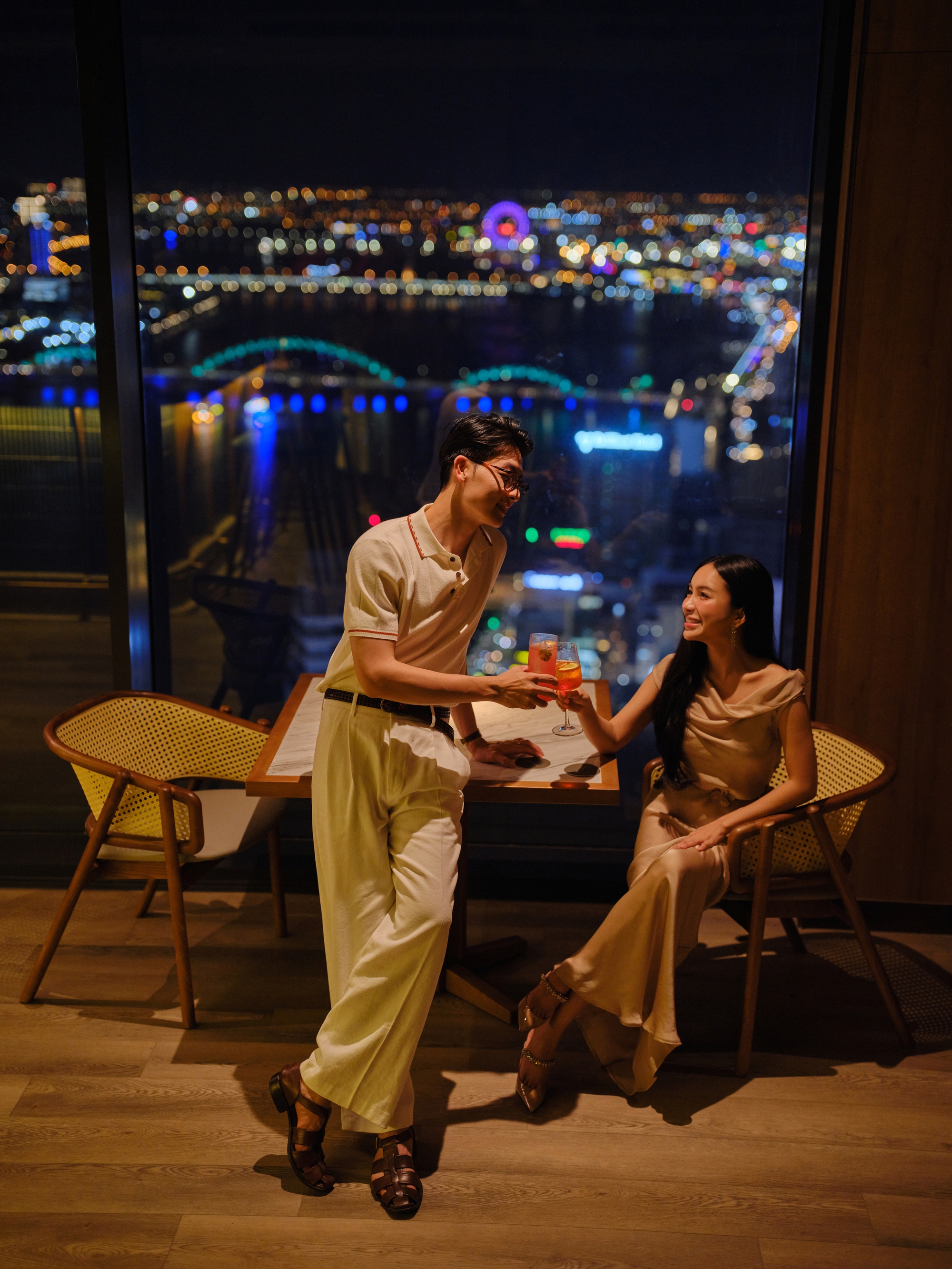 Thành phố đáng sống nhất Việt Nam vừa có thêm khách sạn đạt chuẩn 5 sao, view pháo hoa nhìn thôi là muốn đặt phòng ngay- Ảnh 6.
