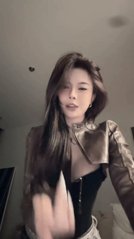 Trend “lúc đóng lúc mở” đốt cháy TikTok lúc này: Clip của gái xinh đứng top 1 được xem đến 17,6 triệu lần!- Ảnh 1.