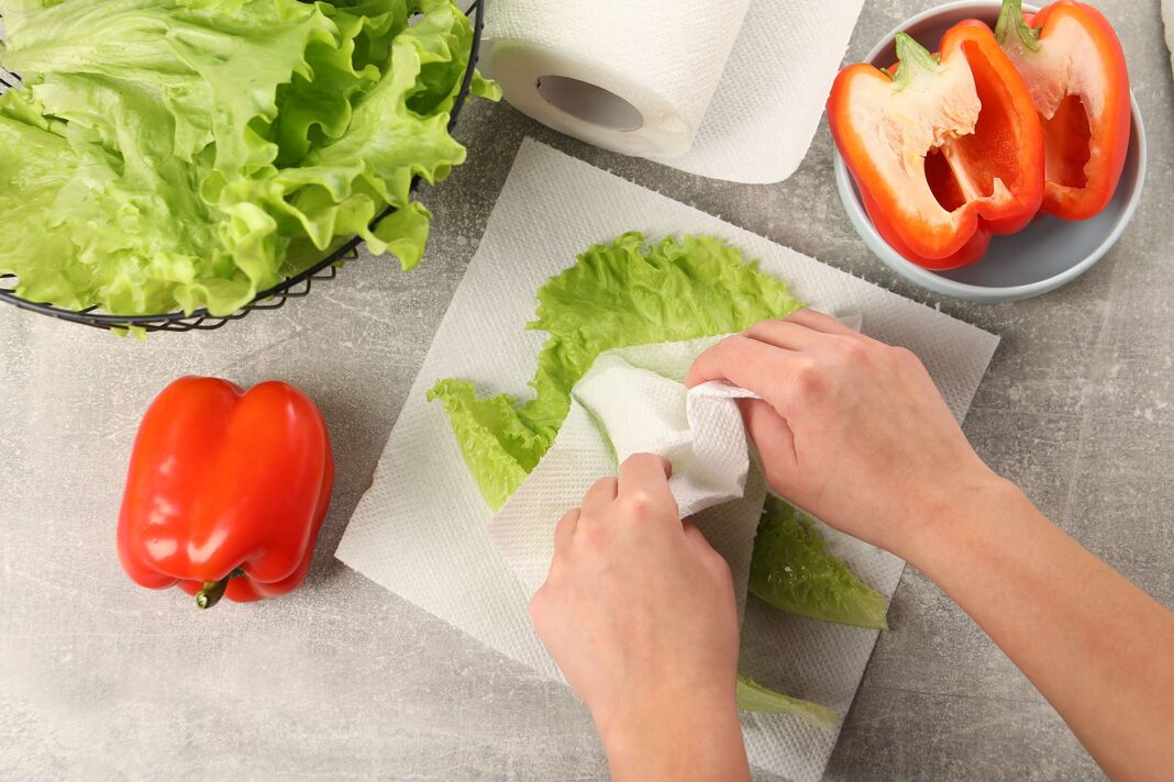 Bí quyết giữ rau xà lách tươi giòn suốt 3 tuần chỉ với 1 vật dụng nhà bếp- Ảnh 2.