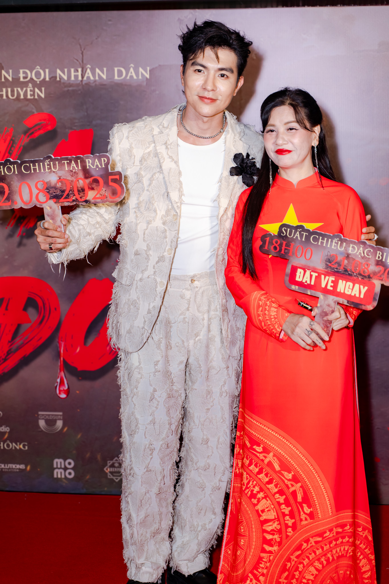 Thảm đỏ hot nhất hôm nay: Hứa Vĩ Văn U50 vẫn lấn át hội nam thần, 1 nàng thơ đẹp quá mức thách thức mọi filter- Ảnh 14.