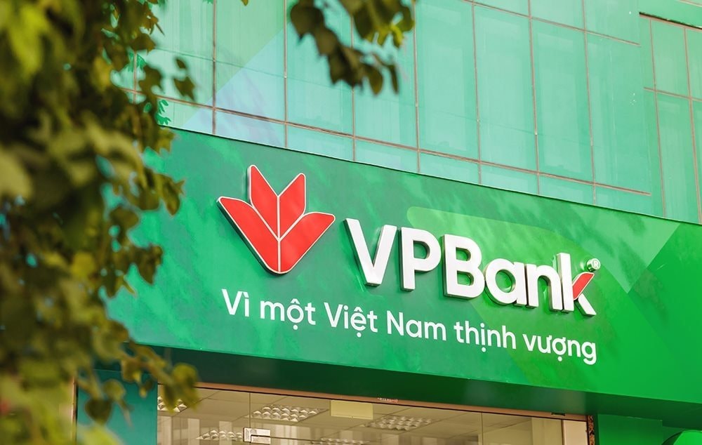 Hai con gái Phó Chủ tịch VPBank đăng ký mua 40 triệu cổ phiếu VPB- Ảnh 1.