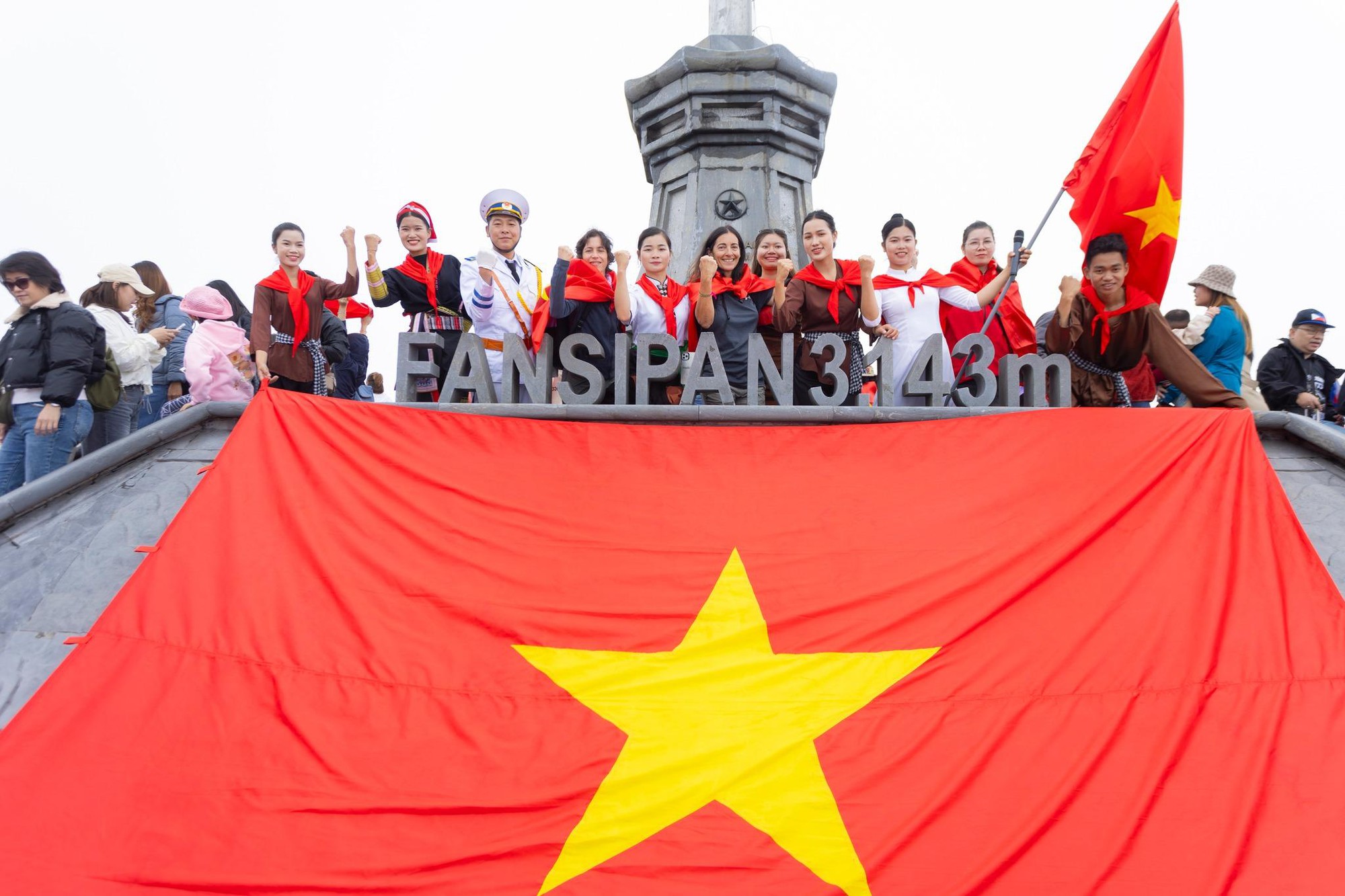 Từ Hà Nội đi đâu dịp lễ 2/9: Gợi ý 3 hành trình lên rừng xuống biển- Ảnh 1.