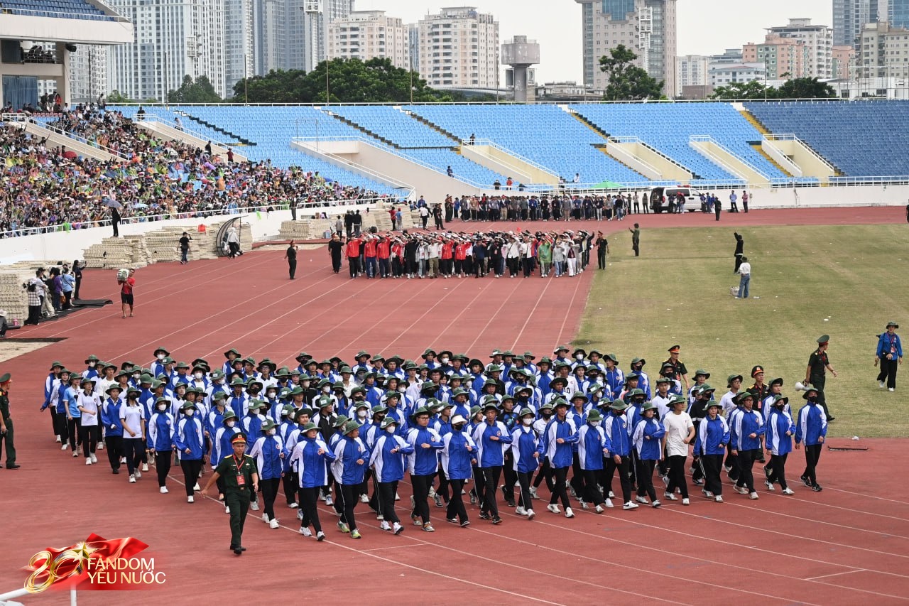 13 khối nghệ thuật, quần chúng hợp luyện diễu binh, diễu hành trên SVĐ Mỹ Đình- Ảnh 9.