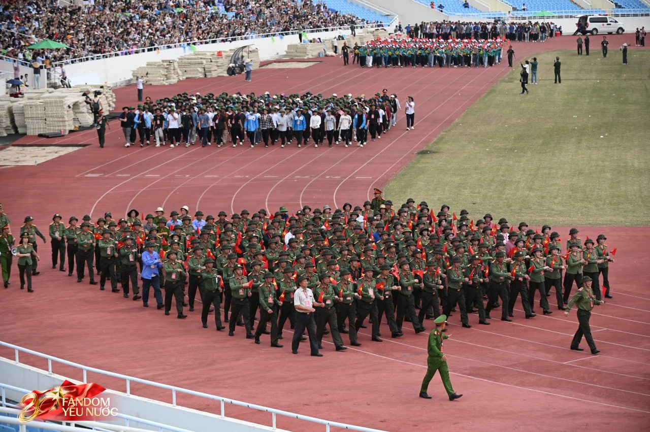 13 khối nghệ thuật, quần chúng hợp luyện diễu binh, diễu hành trên SVĐ Mỹ Đình- Ảnh 4.