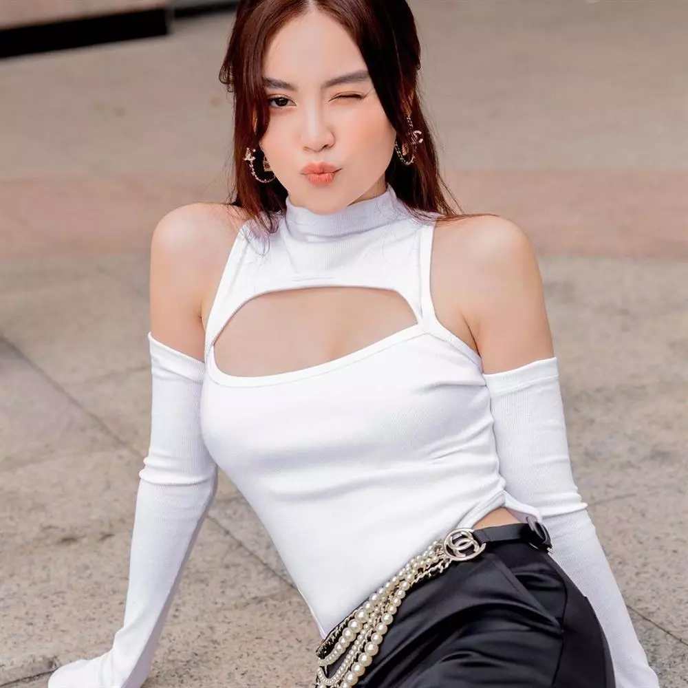 Bích Phương và dàn sao Việt sở hữu bờ vai móc áo đẹp chẳng kém Jennie (BLACK PINK), ai nhìn cũng không thể rời mắt- Ảnh 8.