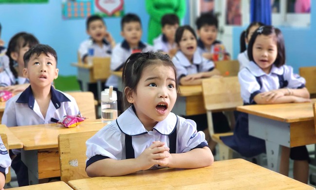 Đọc xong chia sẻ loạt BÍ QUYẾT khi con vào lớp 1 của bà mẹ Hà Nội, phụ huynh thốt lên: "Ước gì biết sớm hơn"- Ảnh 1. Đọc xong chia sẻ loạt BÍ QUYẾT khi con vào lớp 1 của bà mẹ Hà Nội, phụ huynh thốt lên: "Ước gì biết sớm hơn"- Ảnh 1.
