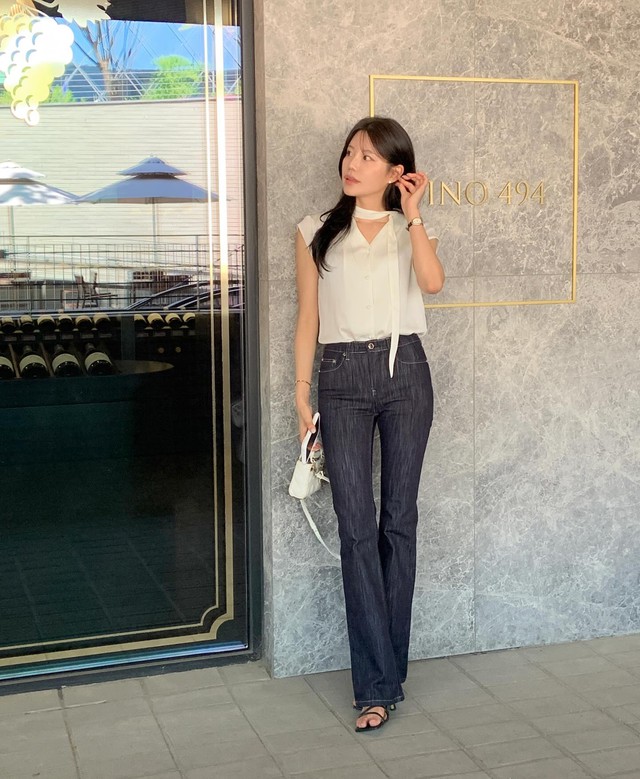 Mặc quần jeans cả tuần cũng không chán sau khi biết 10 cách phối đồ dễ ứng dụng này!- Ảnh 9.
