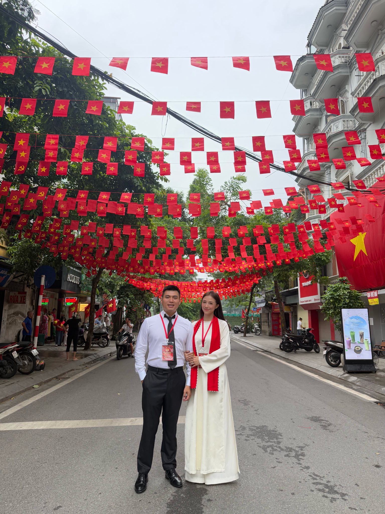 Điều đặc biệt không ngờ liên quan đến NSND Xuân Bắc - Salim - MC Khánh Vy trong buổi tổng hợp luyện diễu hành- Ảnh 1.